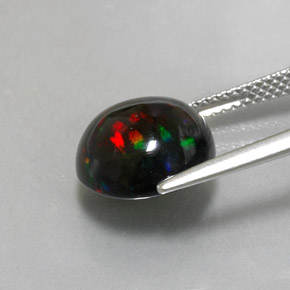3.78カラットの天然マルチカラーブラックオパール（11.17 mm・ラウンドカット）