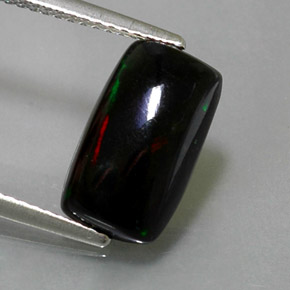 2.31カラットの天然マルチカラーブラックオパール（12.7×7.5 mm・バゲット）