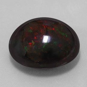 17.67カラットの天然マルチカラーブラックオパール（20.6×18.3 mm・オーバルカット）