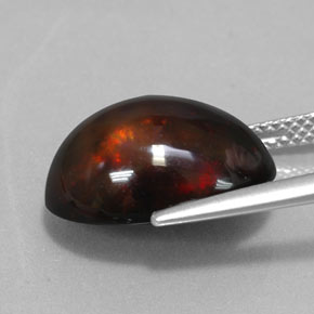 6.02カラットの天然マルチカラーブラックオパール（15.3×11.4 mm・オーバルカット）