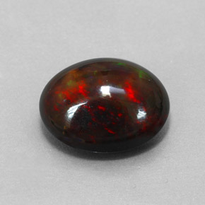 4.31カラットの天然マルチカラーブラックオパール（13.4×11 mm・オーバルカット）