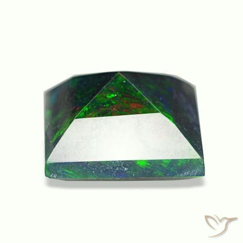 1.57カラットの天然マルチカラーブラックオパール（8.3×8.1 mm・四角）