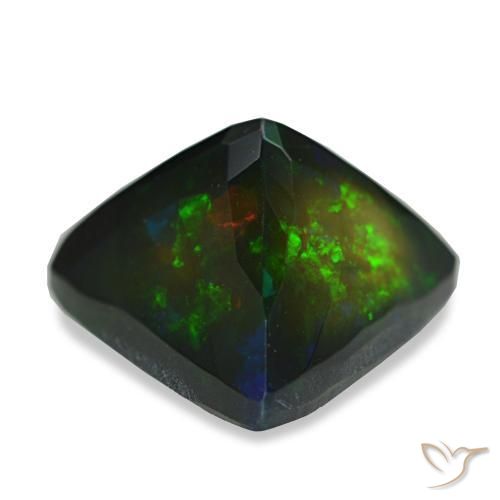 4.82カラットの天然マルチカラーブラックオパール（14.1×12.9 mm・トリリアント）