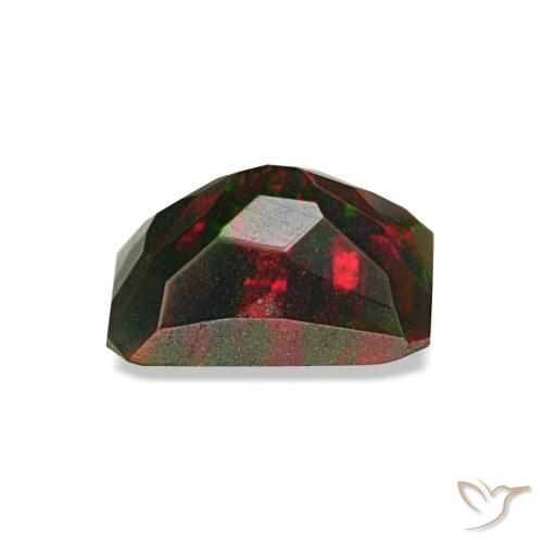 0.57カラットの天然マルチカラーブラックオパール（6.6×4.7 mm・エメラルドカット）