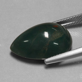 11.41カラットの天然斑点のある緑ブラッドストーン（17.9×13 mm・洋梨の形）