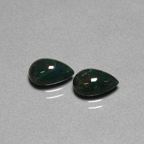 カラットの天然斑点のある緑ブラッドストーン（9.1×6.1 mm・洋梨の形）