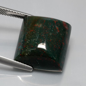 18.65カラットの天然斑点のある緑ブラッドストーン（17.2×15.2 mm・バゲット）