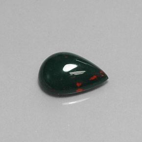 6.05カラットの天然斑点のある緑ブラッドストーン（15×11.3 mm・洋梨の形）