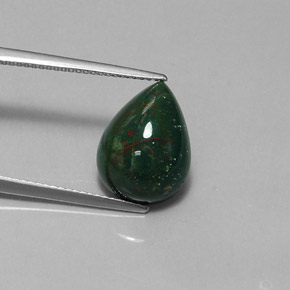 5.86カラットの天然斑点のある緑ブラッドストーン（14.5×10.8 mm・洋梨の形）