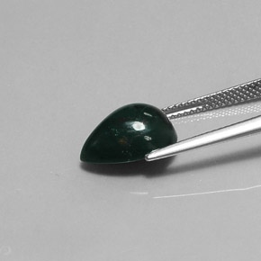 4.59カラットの天然斑点のある緑ブラッドストーン（12.9×9.7 mm・洋梨の形）