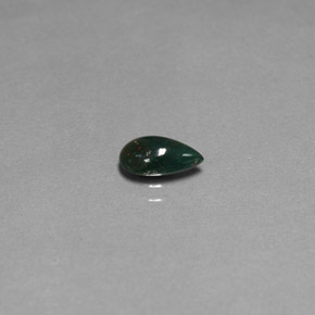0.72カラットの天然斑点のある緑ブラッドストーン（8.4×5.1 mm・洋梨の形）