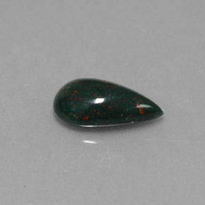 0.82カラットの天然斑点のある緑ブラッドストーン（9.2×5.3 mm・洋梨の形）