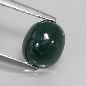 1.90カラットの天然斑点のある緑ブラッドストーン（8.3x6.8 mm・オーバルカット）