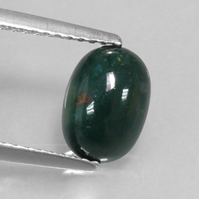 1.22カラットの天然斑点のある緑ブラッドストーン（8.6×6.1 mm・オーバルカット）