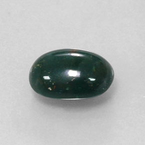1.22カラットの天然斑点のある緑ブラッドストーン（8.6×6.1 mm・オーバルカット）