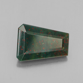 3.76カラットの天然斑点のある緑ブラッドストーン（12.6×9.1 mm・ファンシーシェイプ）