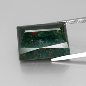 23.16カラットの天然斑点のある緑ブラッドストーン（19.1×15.9 mm・バゲット）