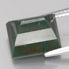 4.91カラットの天然斑点のある緑ブラッドストーン（10.7×9.1 mm・バゲット）
