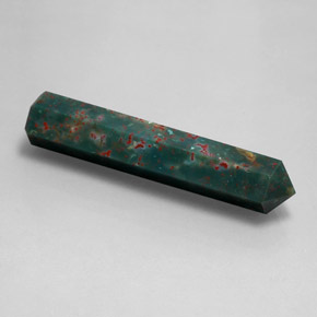 15.50カラットの天然斑点のある緑ブラッドストーン（36.8×7.2 mm・ファンシーシェイプ）