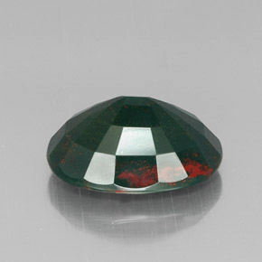11.22カラットの天然斑点のある緑ブラッドストーン（17.5×13.1 mm・オーバルカット）