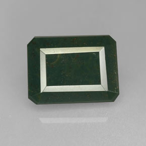 2.72カラットの天然斑点のある緑ブラッドストーン（9.8×7.4 mm・エメラルドカット）