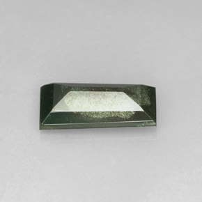 3.19カラットの天然斑点のある緑ブラッドストーン（14.4×7.2 mm・バゲット）