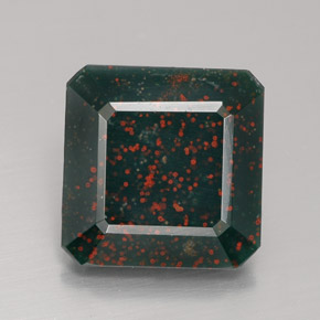 5.88カラットの天然斑点のある緑ブラッドストーン（11.5×11.5 mm・エメラルドカット）
