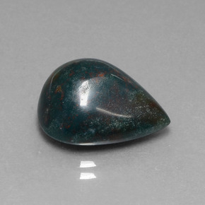 9.51カラットの天然斑点のある緑ブラッドストーン（16.3×13.3 mm・洋梨の形）