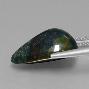 8.57カラットの天然斑点のある緑ブラッドストーン（16.9×11.5 mm・洋梨の形）