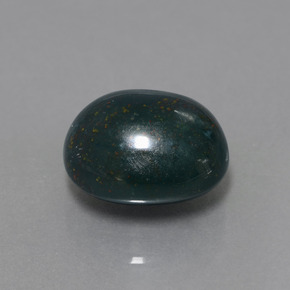 11.31カラットの天然マルチカラーグリーンブラッドストーン（14.7×12.7 mm・オーバルカット）