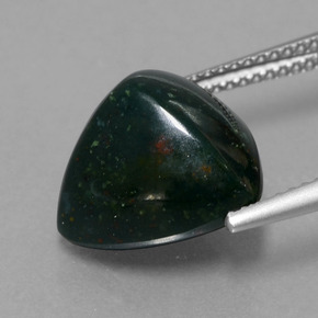 7.14カラットの天然グリーンの斑点ブラッドストーン、トリリオン、オペーク