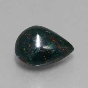 8.63カラットの天然斑点のある緑ブラッドストーン（14.9×12.1 mm・洋梨の形）