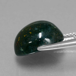 7.40カラットの天然斑点のある緑ブラッドストーン（12.7×11.5 mm・オーバルカット）