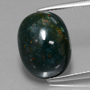 7.75カラットの天然斑点のある緑ブラッドストーン（14×10.8 mm・オーバルカット）