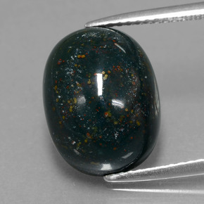 9.10カラットの天然斑点のある緑ブラッドストーン（13.7×10.7 mm・オーバルカット）