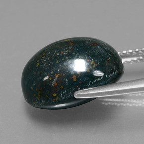 9.10カラットの天然斑点のある緑ブラッドストーン（13.7×10.7 mm・オーバルカット）