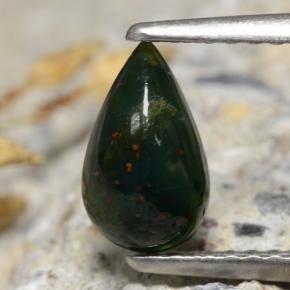 0.83カラットの天然グリーンブラッドストーン（8.3×5 mm・洋梨の形）