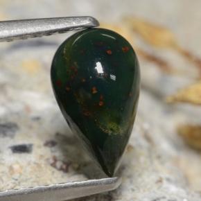 0.83カラットの天然グリーンブラッドストーン（8.3×5 mm・洋梨の形）