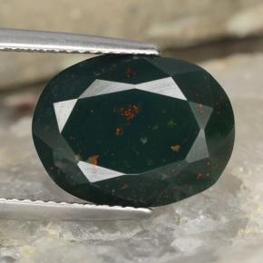 7.64カラットの天然斑点のある緑ブラッドストーン（14.4×11 mm・オーバルカット）