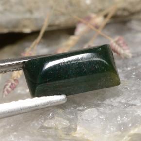 1.65カラットの天然斑点のある緑ブラッドストーン（10.2×5.3 mm・バゲット）