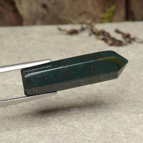 12.96カラットの天然マルチカラーブラッドストーン（27.4×7.8 mm・ファンシーシェイプ）