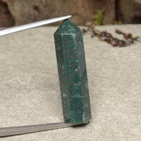 12.70カラットの天然マルチカラーブラッドストーン（27.7×7.6 mm・ファンシーシェイプ）
