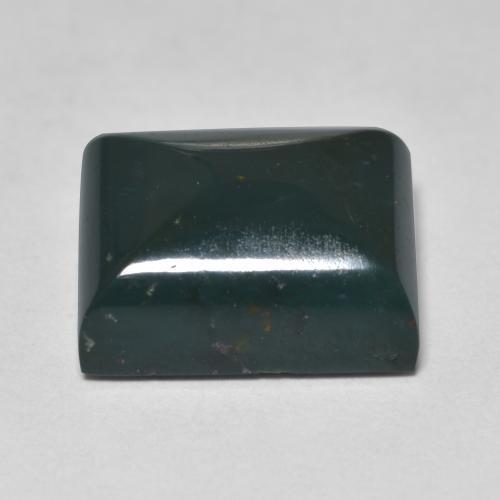 6.92カラットの天然ダークグリーンブラッドストーン（12×9.7 mm・バゲット）