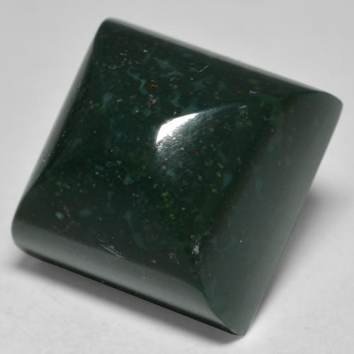 14.70カラットの天然フォレストグリーンブラッドストーン（12.9×13 mm・四角）