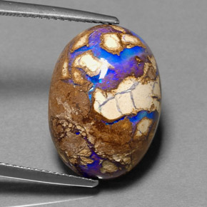 11.68カラットの天然マルチカラーボルダーオパール（18.3×13.3 mm・オーバルカット）