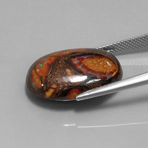 18.34カラットの天然マルチカラーボルダーオパール（21.1×14.7 mm・オーバルカット）