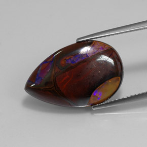 11.70カラットの天然マルチカラーボルダーオパール（20.3x13.1 mm・洋梨の形）