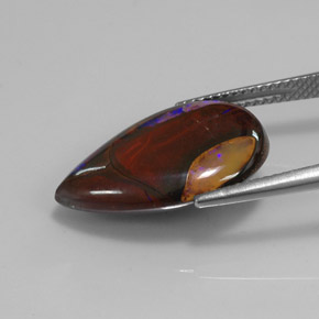 11.70カラットの天然マルチカラーボルダーオパール（20.3x13.1 mm・洋梨の形）