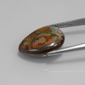 8.30カラットの天然マルチカラーボルダーオパール（16.6×13.1 mm・洋梨の形）