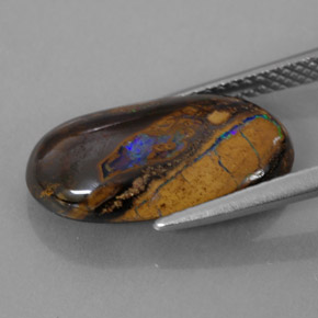 5.89カラットの天然マルチカラーボルダーオパール（16.7x9.3 mm・オーバルカット）